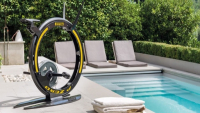 Pirelli představuje futuristický rotoped. Má tvar jednoho kola Pirelli představuje futuristický rotoped. Má tvar jednoho kola