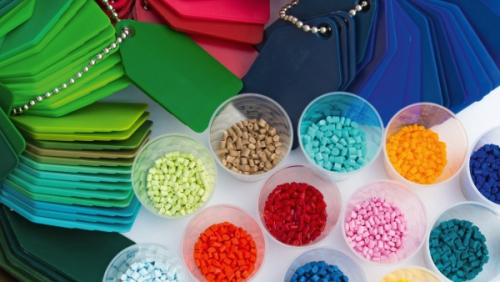 Vkládaná příloha: Technologie zpracování plastů
