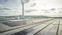 Nové střešní fotovoltaické systémy přispívají k uhlíkově neutrální výrobě
