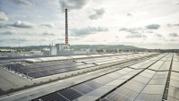 Nové střešní fotovoltaické systémy přispívají k uhlíkově neutrální výrobě Nové střešní fotovoltaické systémy přispívají k uhlíkově neutrální výrobě