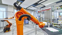 V současnosti kvasinský závod využívá 1 169 robotů V současnosti kvasinský závod využívá 1 169 robotů