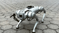 Generativní inteligence ChatGPT naučila robotického psa balancovat na gymnastickém míči Generativní inteligence ChatGPT naučila robotického psa balancovat na gymnastickém míči