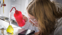 Na Univerzitě Pardubice se bude soutěžit o titul krále chemiků Na Univerzitě Pardubice se bude soutěžit o titul krále chemiků