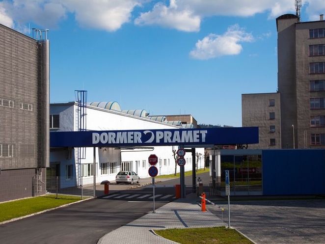 Šumperská společnost Dormer Pramet je součástí švédské skupiny Sandvik, která je největším výrobcem řezných nástrojů na světě. V České republice se firma zaměřuje především na výrobu vyměnitelných břitových destiček ze slinutého karbidu a na výrobu držáků a fréz.