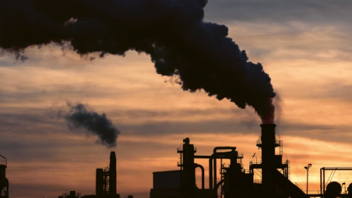 Evropská komise plánuje prodloužit bezplatné povolenky pro průmysl /© rui_noronha/iStock/