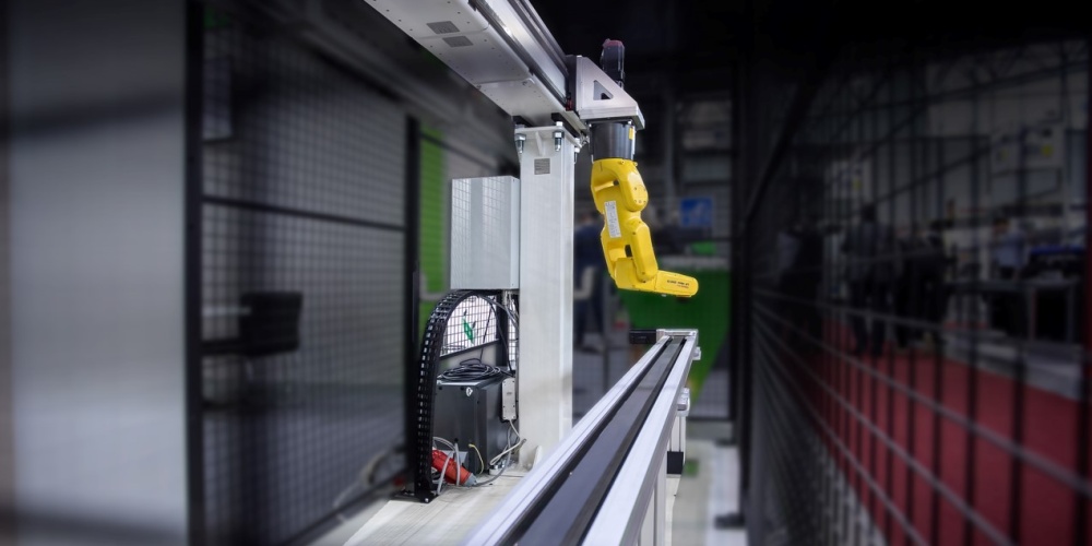 Pojezdová dráha HIWIN LT-T s robotem Fanuc