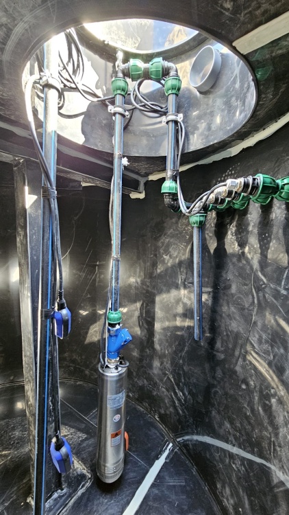 Instalace ponorného čerpadla do retenční nádrže