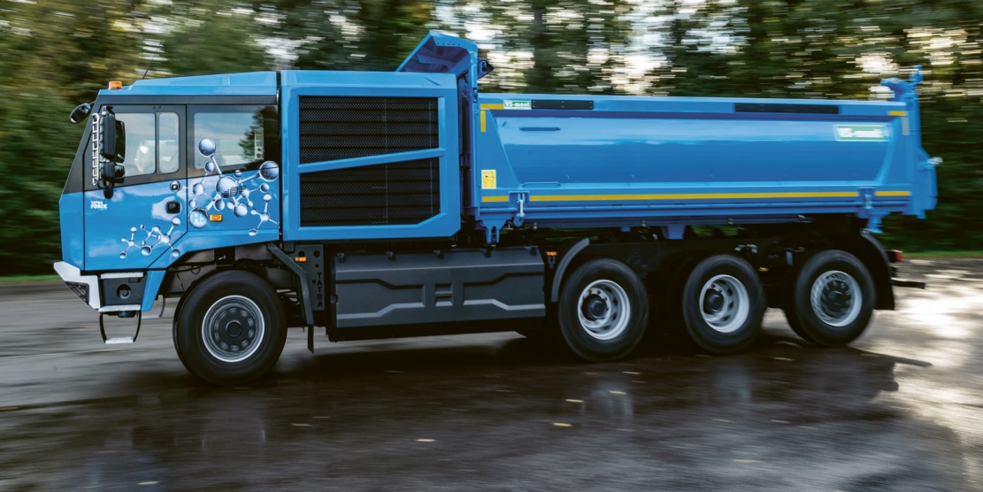 Vodíkový automobil Tatra Force e-Drive FCEV 8×6, který vznikal v konsorciu firem pod vedením ÚJV Řež a za dotační podpory TA ČR