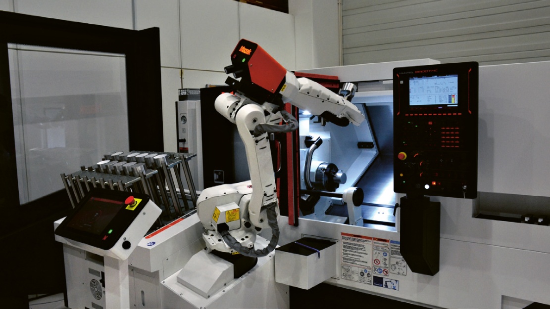 Soustruh Mazak QT 200 s robotickou buňkou Robojob TurnAssist © Mazak