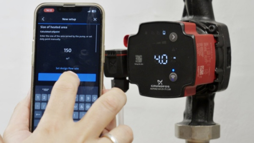 Ovládání oběhového čerpadla Grundfos ALPHA2 Go prostřednictvím chytrého telefonu Ovládání oběhového čerpadla Grundfos ALPHA2 Go prostřednictvím chytrého telefonu