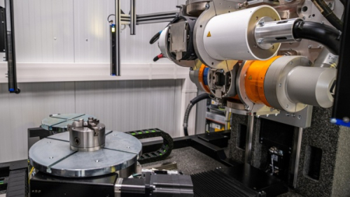 Nový výpočetní tomograf odhalí dutiny a vady u velkých průmyslových dílů Nový výpočetní tomograf odhalí dutiny a vady u velkých průmyslových dílů