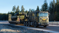 Scania se švédskou armádou vyvinula nové tahače pro přepravu tanků