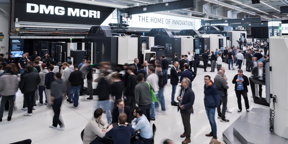 DMG MORI představuje svým odborným návštěvníkům koncepce strojů orientované na řešení pro společnosti všech velikostí – z odvětví letectví a kosmonautiky, datových a polovodičových technologií a výroby forem a zápustek.