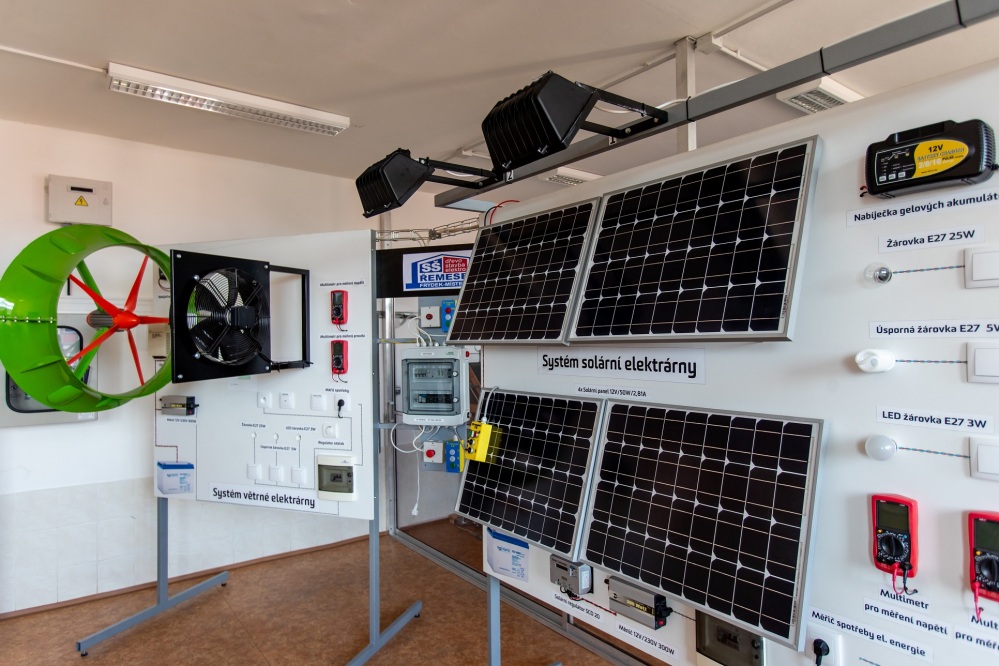 Loni byl nejlepším českým projektem v soutěži projekt fotovoltaické elektrárny