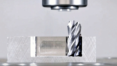 AI promlouvá i do monitoringu řezných nástrojů