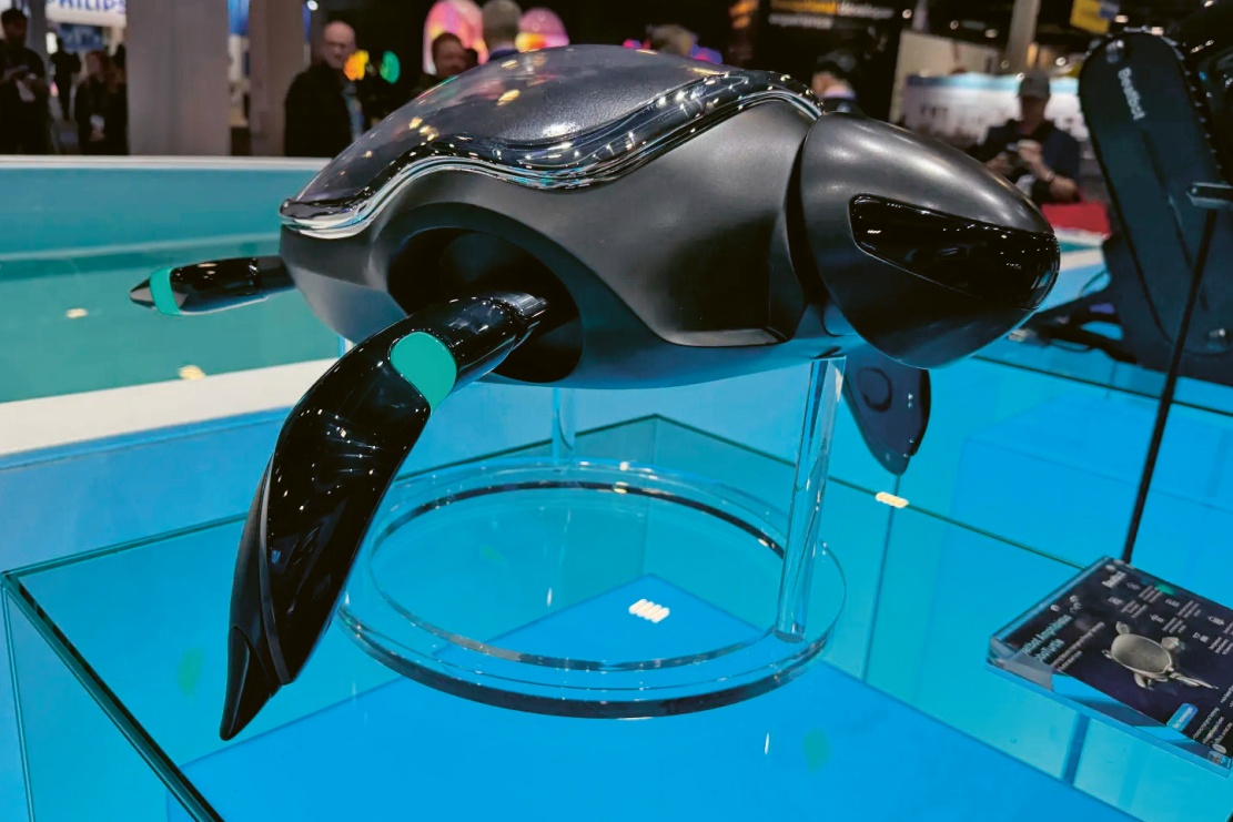 RoboTurtle, s přezdívkou Turtini, není jen robotický čistič bazénů s přidanými želvími rysy. Dokáže monitorovat oceány © Beatbot