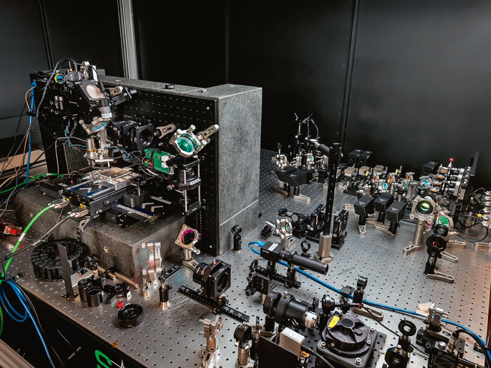 Výzkumná zapisovací jednotka, jež dosáhla rekordu v rychlosti zápisu dat