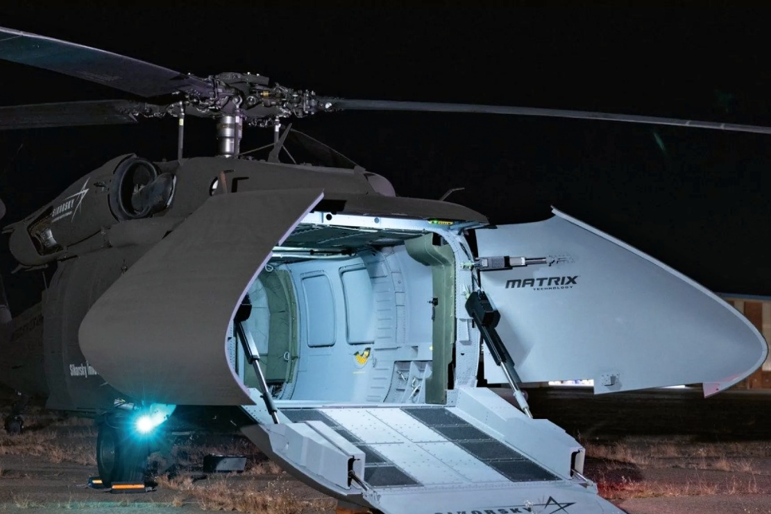 Dveře autonomního vrtulníku U-Hawk mají podobu skořepiny s nakládací rampou © Lockheed Martin