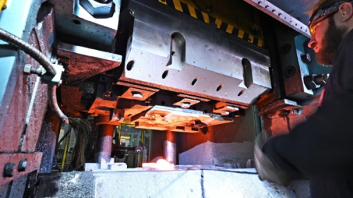 OSTROJ spustil moderní kovací linku s 3D viděním za 150 milionů korun