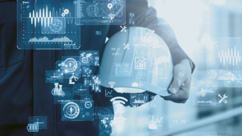 Bezpečnost ve výrobě: od reflexní vesty po firewall