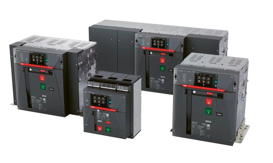 Vzduchový jistič SACE Emax 3 od ABB, který má jako jediný na trhu certifikaci kybernetické bezpečnosti IEC 62443-4-2 Security Level 2 © ABB