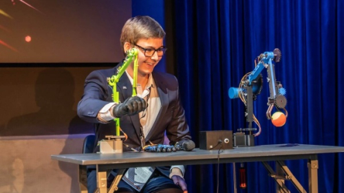 Prezentace mechanického ramene