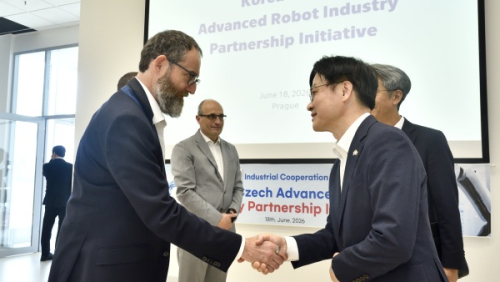 Česko a Korea zahajují strategické partnerství v oblasti pokročilé robotiky