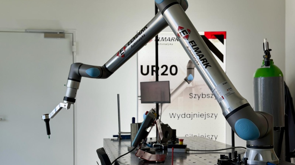 Společnost Elmark Automatyka nabízí komplexní řešení v oblasti robotizace. Dodává nejen kolaborativní roboty, ale také specializovaná řešení, jako jsou chapadla, systémy vidění, 7. osa, přepravní boxy a další příslušenství pro koboty