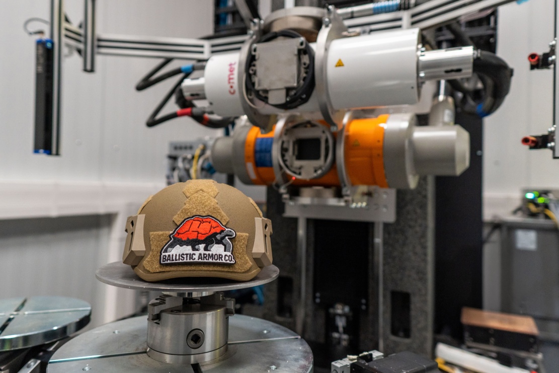 Helma Bastion od Ballistic Amor Co. skenovaná v CTLAB CEITEC /Foto: CEITEC VUT se svolením Ballistic Armor Co./ Helma Bastion od Ballistic Amor Co. skenovaná v CTLAB CEITEC /Foto: CEITEC VUT se svolením Ballistic Armor Co./