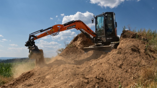 Develon představuje modernizované minirypadlo DX35Z-7