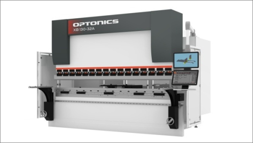 Nový ohraňovací lis OPTONICS XB 130-32A